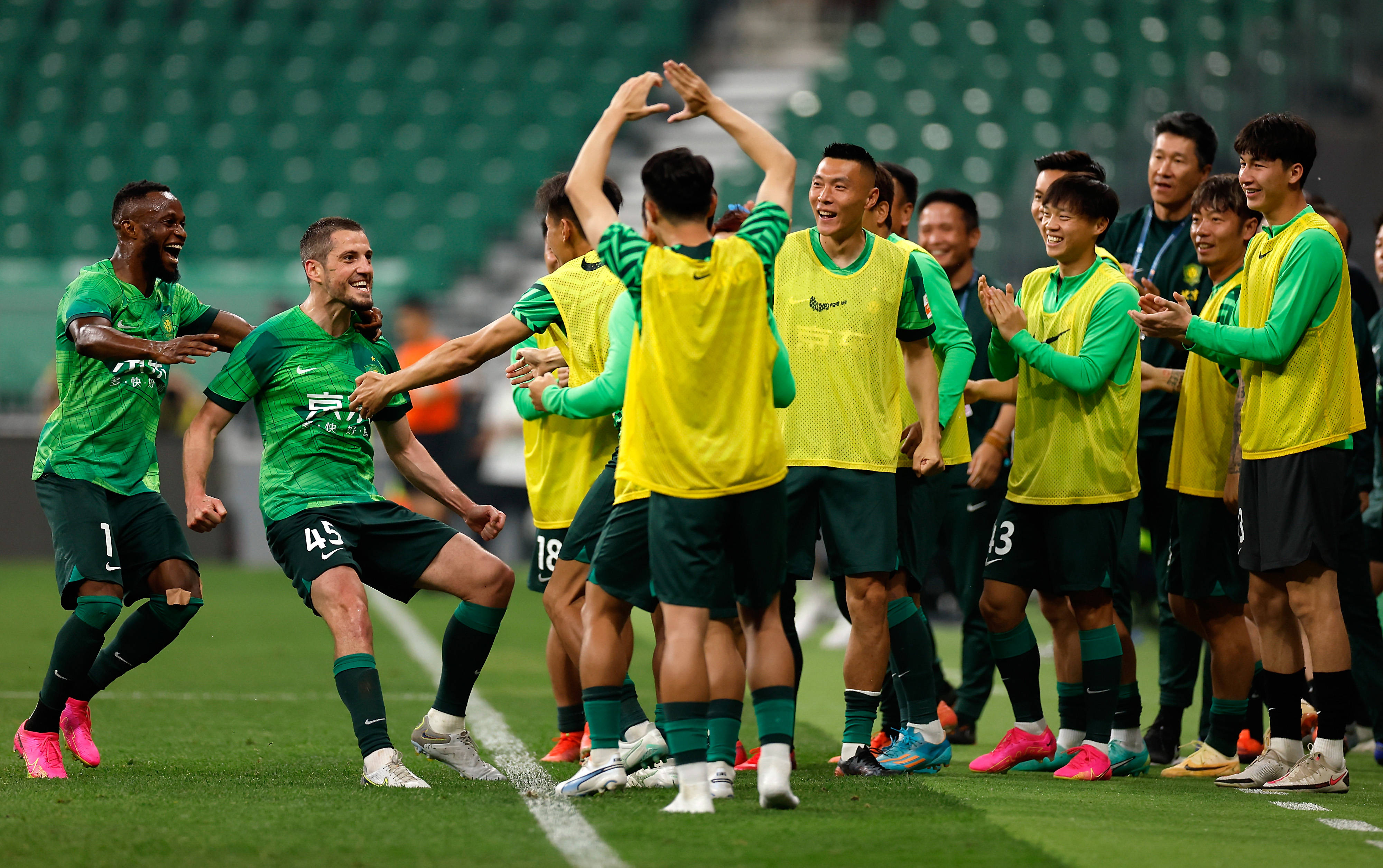 恒大球员伤愈复出，备战冲击中超冠军的简单介绍