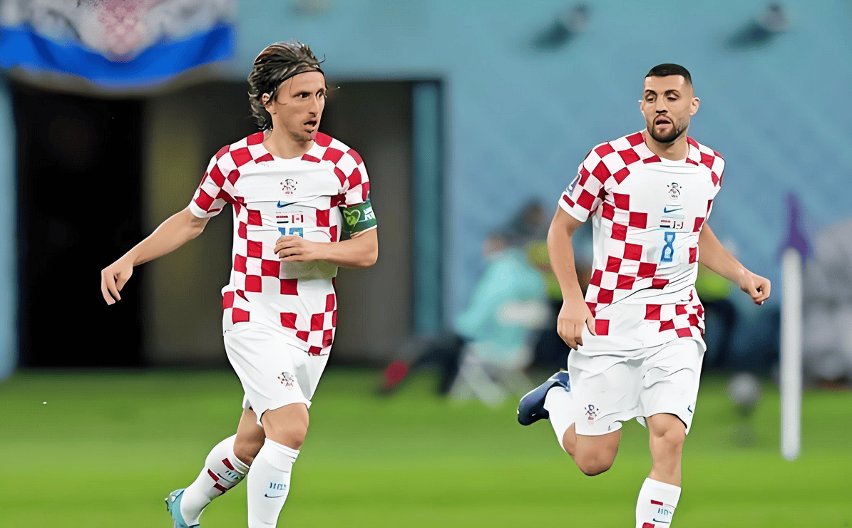 马其顿队在重要比赛中取得胜利，成功晋级欧锦赛决赛阶段的简单介绍