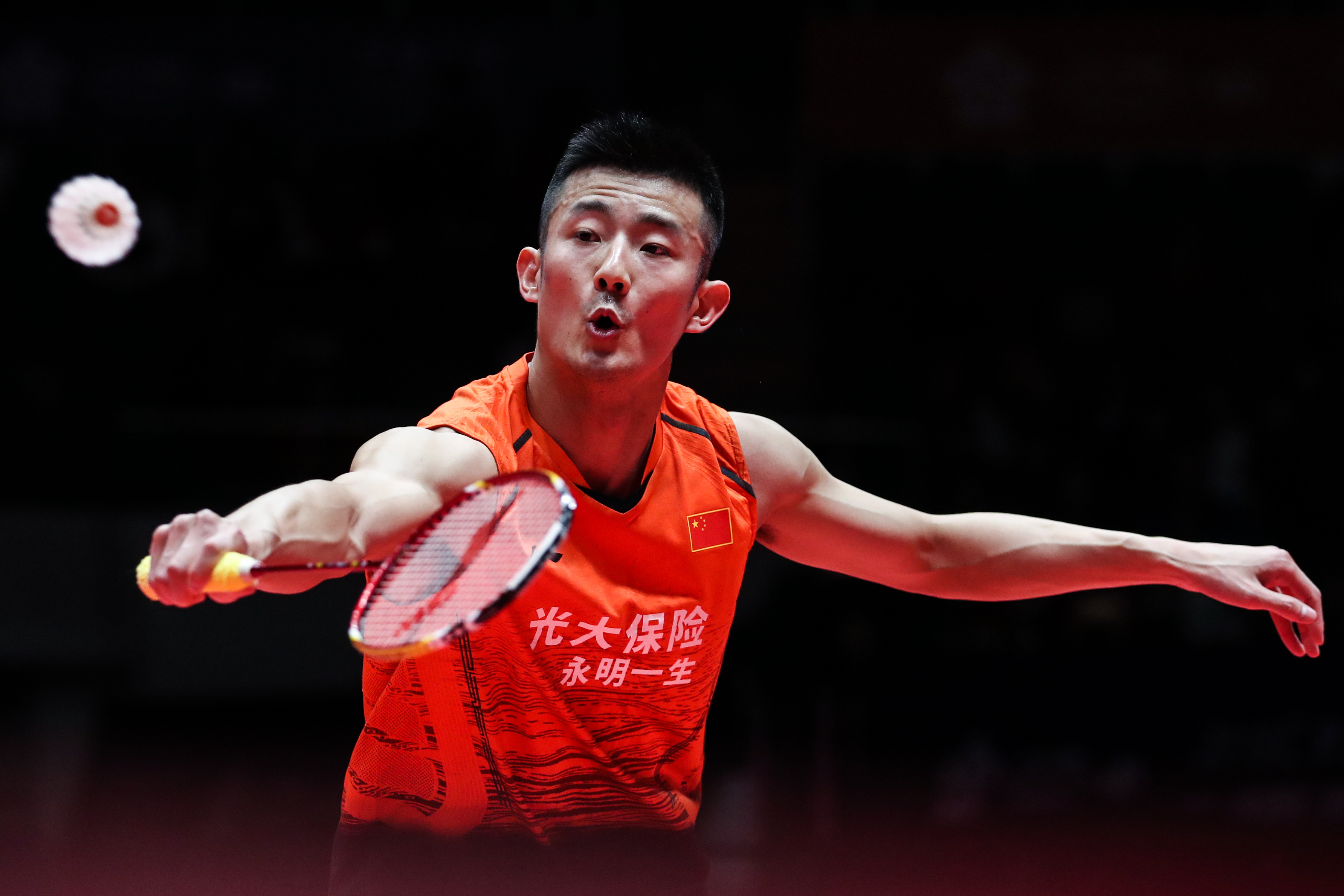 中国羽毛球队轻取马来西亚羽毛球队，谌龙爆发神勇