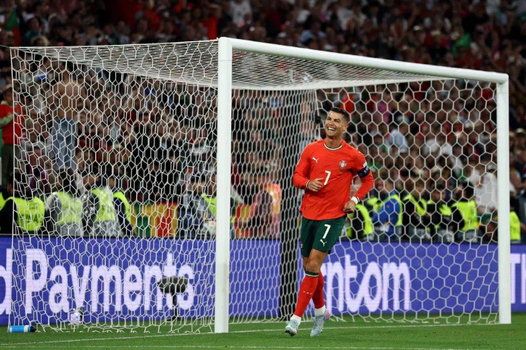 斯洛伐克队成功挺进年欧洲杯半决赛的简单介绍