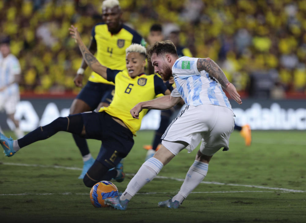 厄瓜多尔队在国际足球赛事中豪取胜利