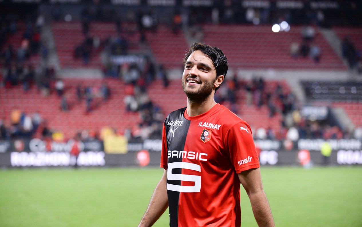 包含雷恩主场卫冕成功，法国联赛震撼世界的词条