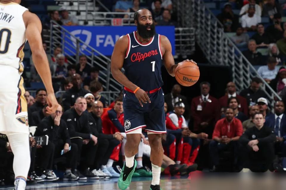 火箭击败湖人，继续保持不败！