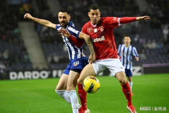 荷兰主场大胜葡萄牙，积分榜领先优势扩大的简单介绍