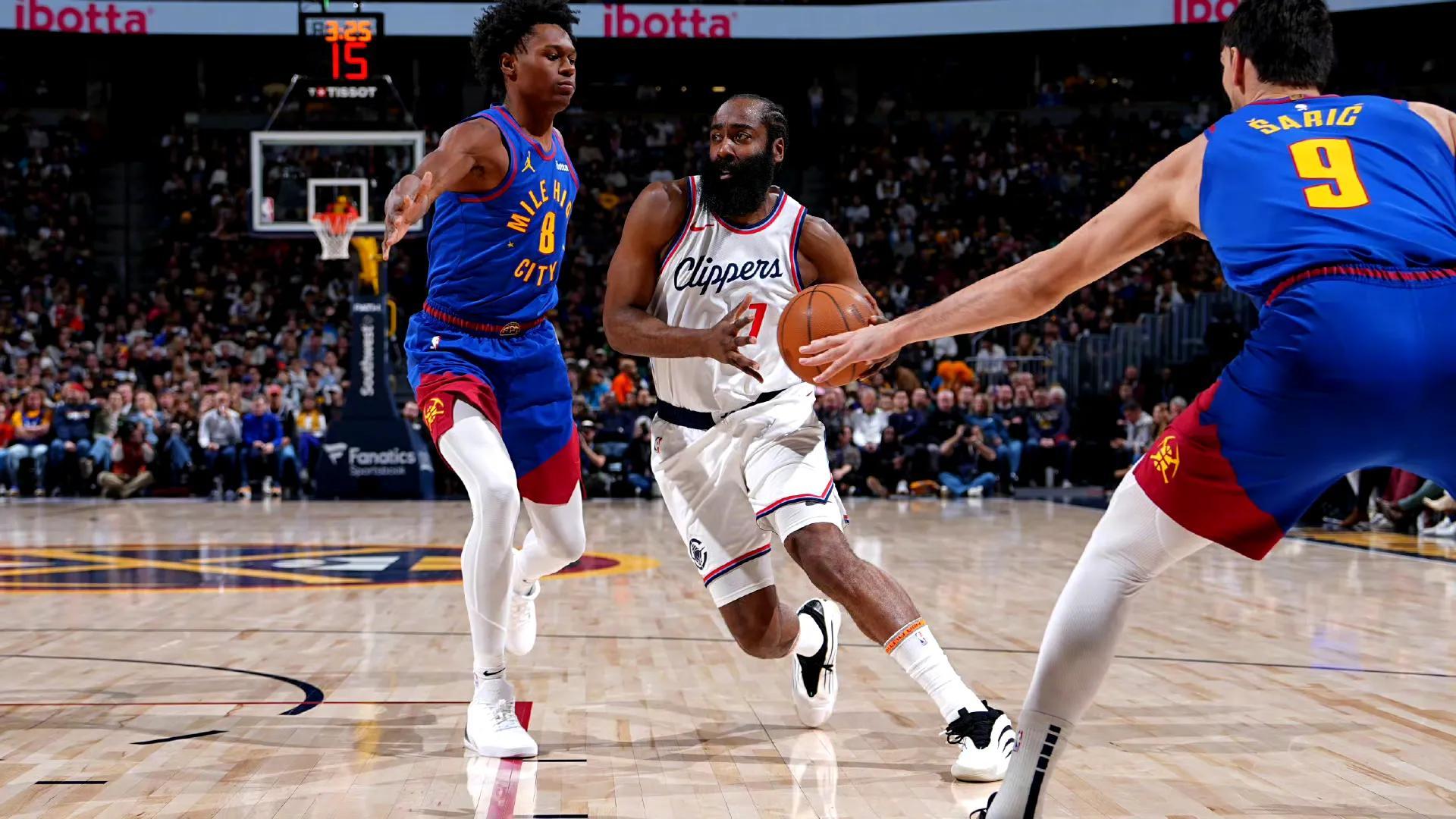 快船击败骑士，终结连败