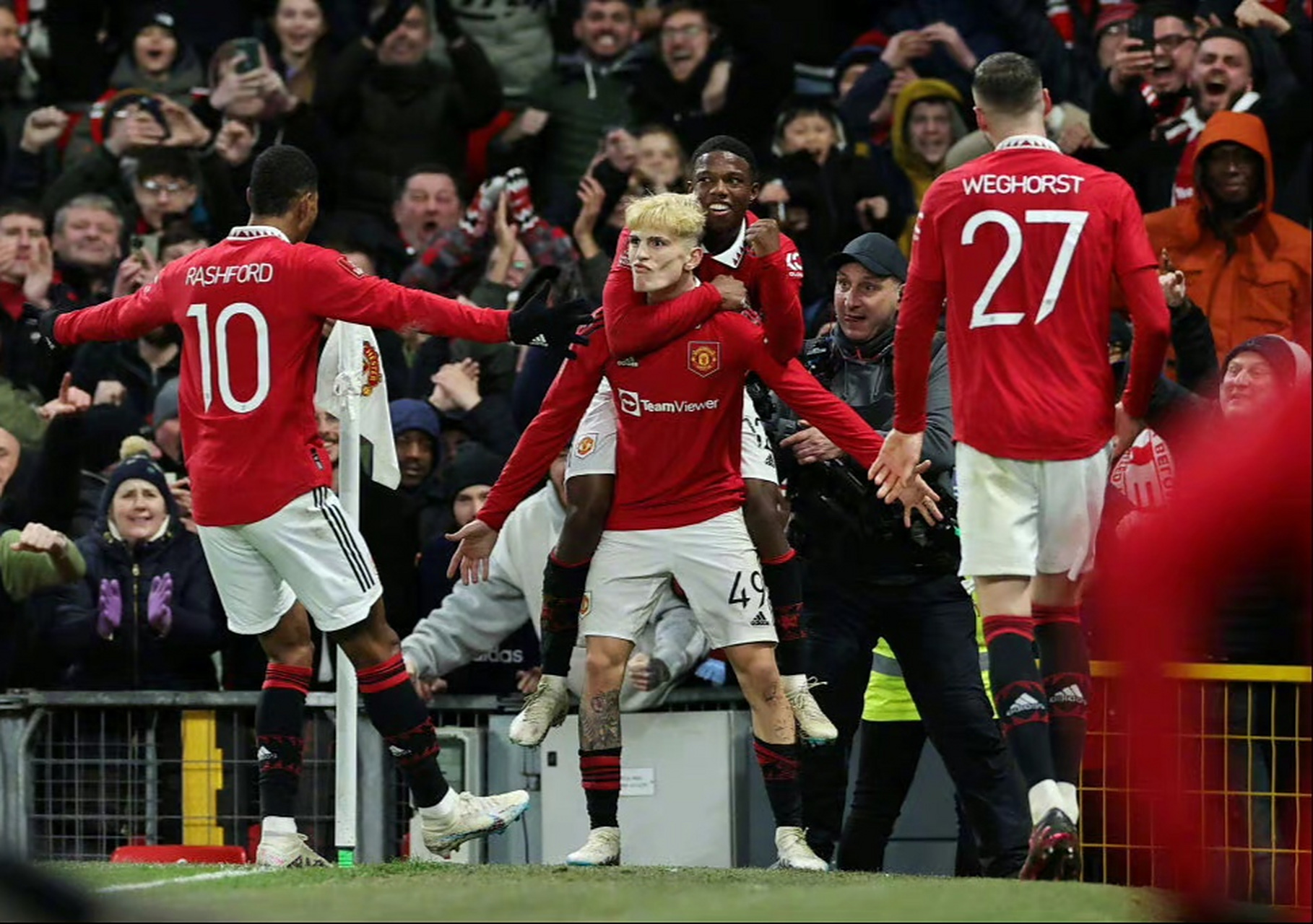 曼联客场2-1逆转击败维拉梅奥林大号破门的简单介绍