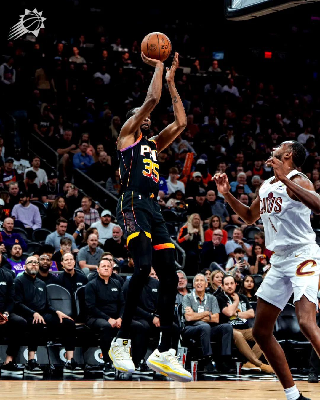 掘金胜骑士，拿下三连胜