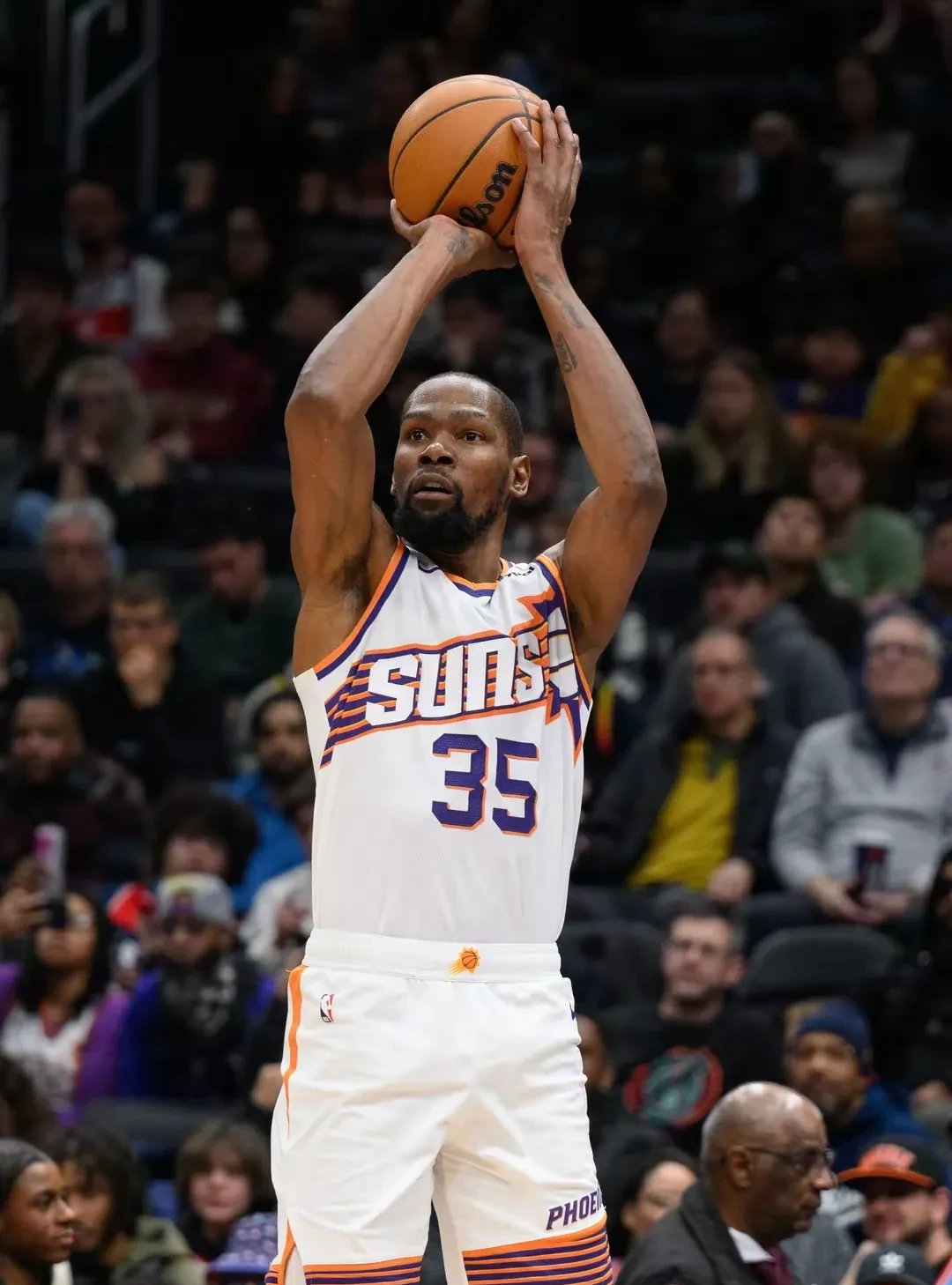 老鹰客场力克尼克斯，杜兰特表现抢眼