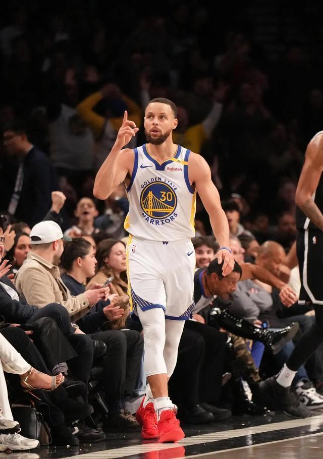 雄狮再遭败绩，客场不敌火箭